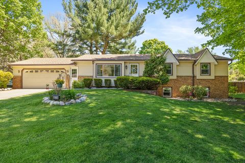Photo of 6716 Dale Avenue, Hudsonville, MI 49426 (MLS # 26021817)