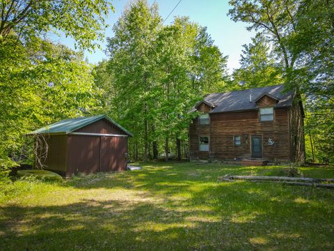 Photo of 8804 Anne Drive, Walkerville, MI 49459 (MLS # 26027270)