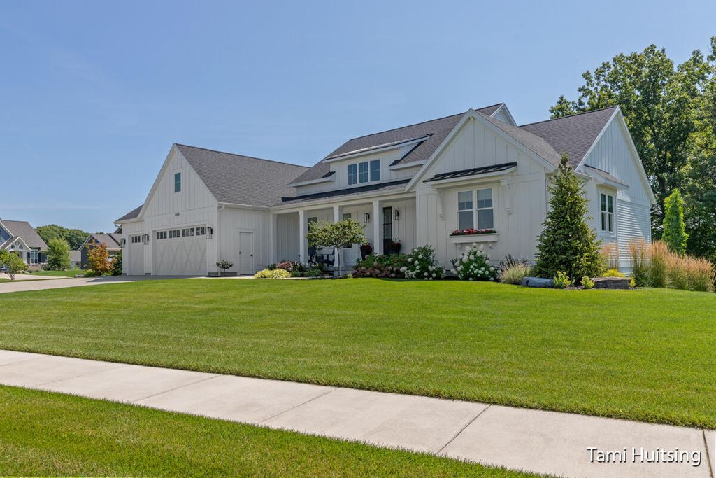 Photo of 560 Stonehill Court, Grandville, MI 49418 (MLS # 23031048)