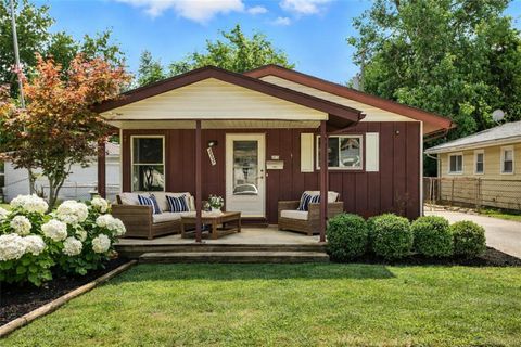 Photo of 24337 Pennie Street, Dearborn Heights, MI 48125 (MLS # 26009851)