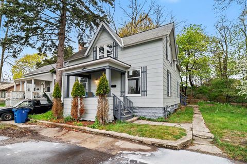 Photo of 280 6th Avenue, Manistee, MI 49660 (MLS # 26023284)