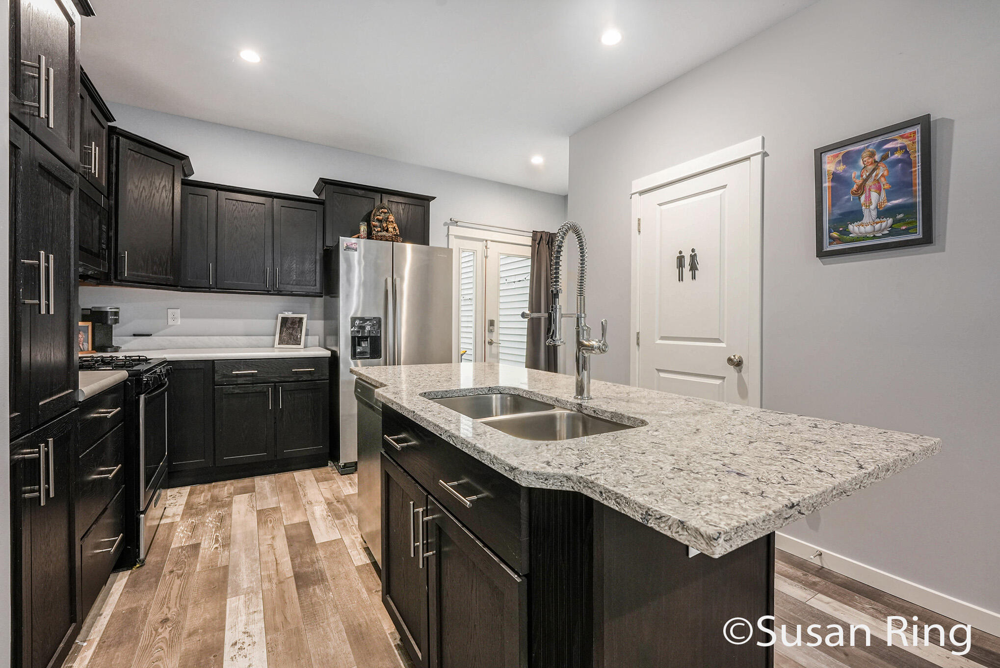 Grand Rapids, Michigan 49503, United States, 2 Bedrooms Bedrooms, ,2 BathroomsBathrooms,Residential,Pending,15288