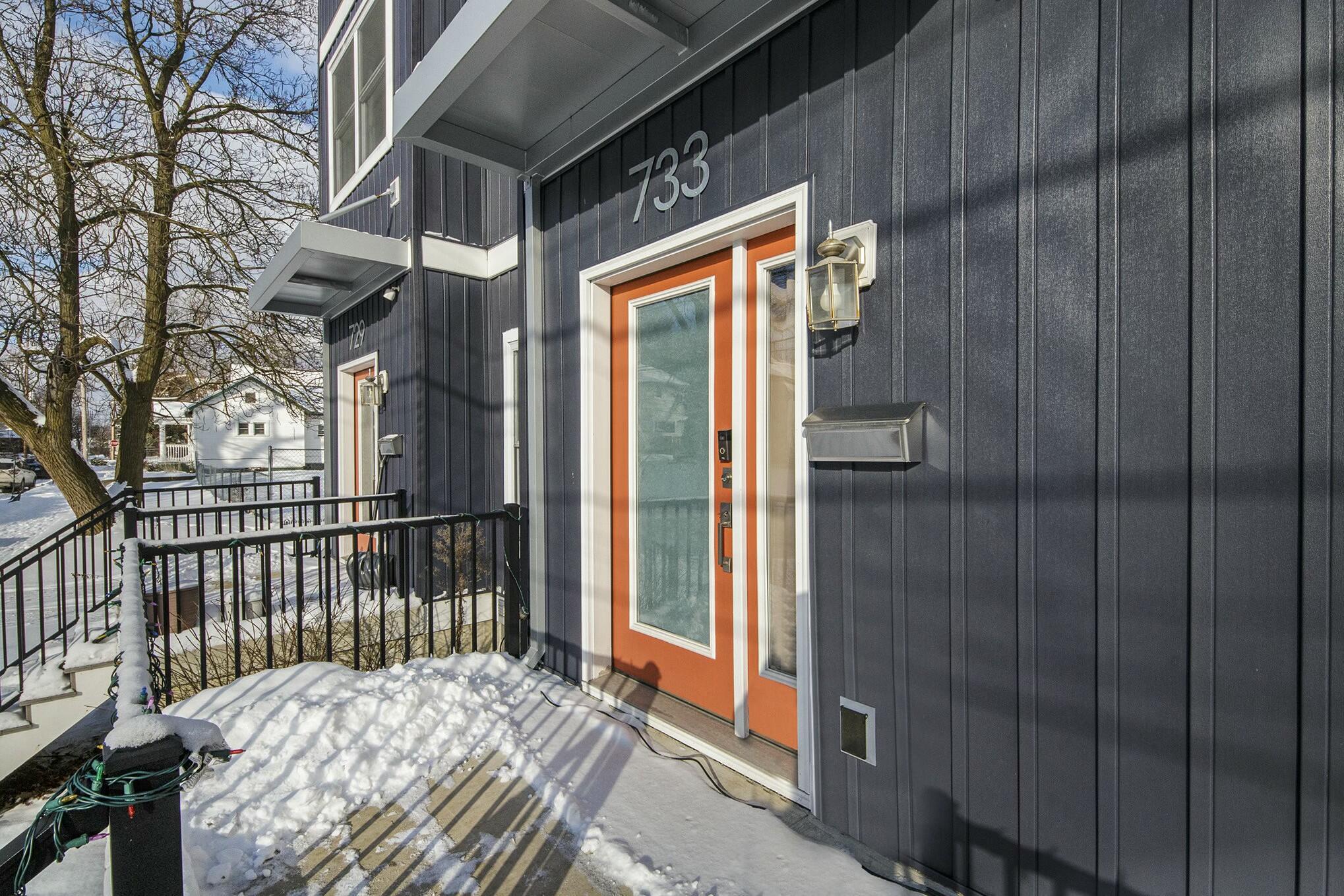 Grand Rapids, Michigan 49503, United States, 2 Bedrooms Bedrooms, ,2 BathroomsBathrooms,Residential,Pending,15288