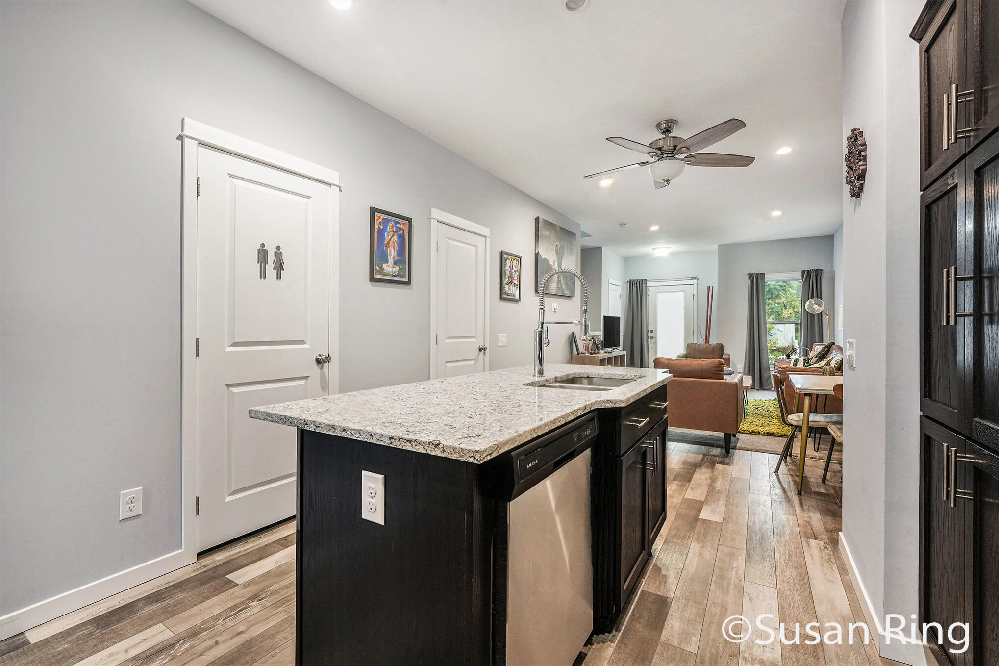 Grand Rapids, Michigan 49503, United States, 2 Bedrooms Bedrooms, ,2 BathroomsBathrooms,Residential,Pending,15288