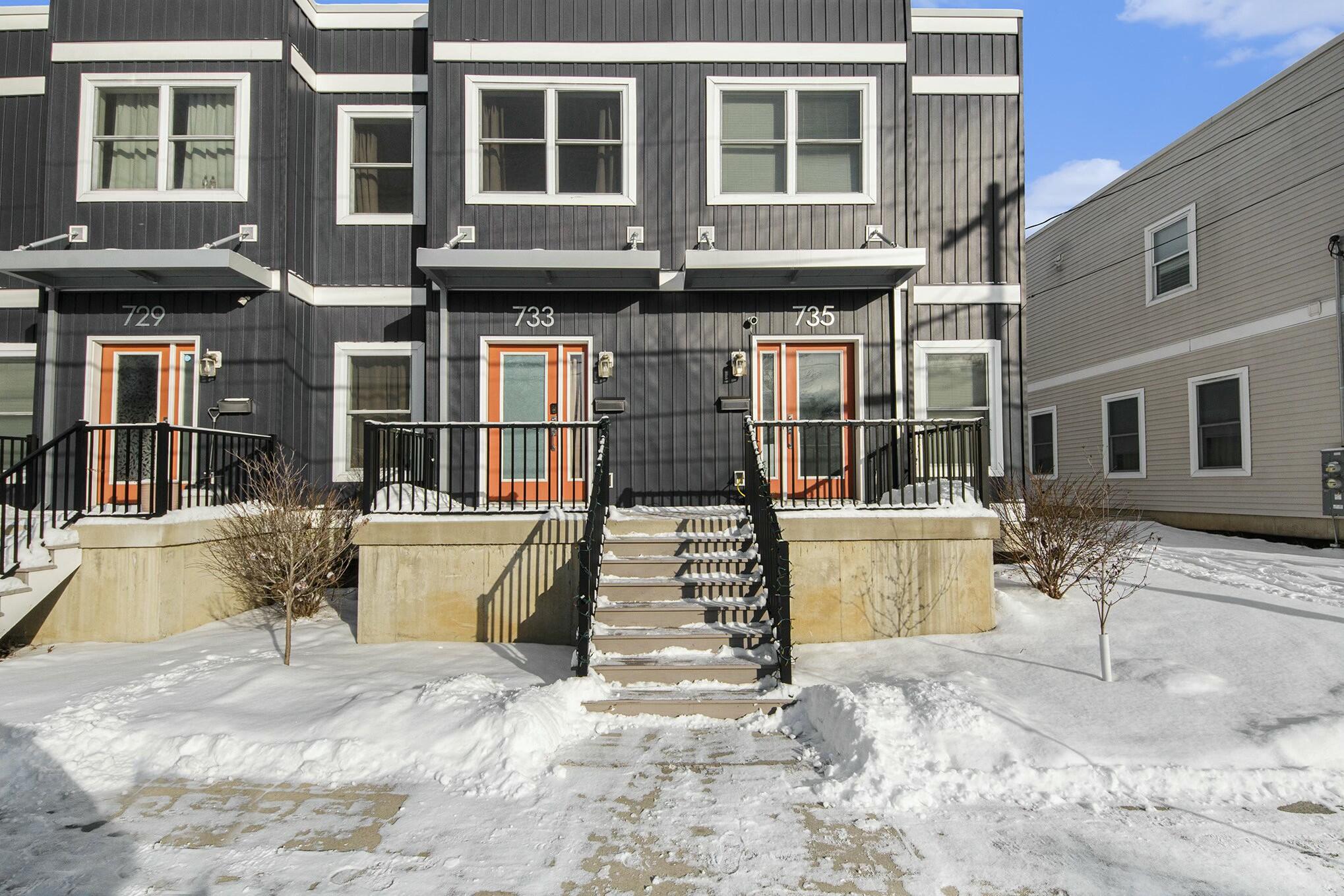 Grand Rapids, Michigan 49503, United States, 2 Bedrooms Bedrooms, ,2 BathroomsBathrooms,Residential,Pending,15288