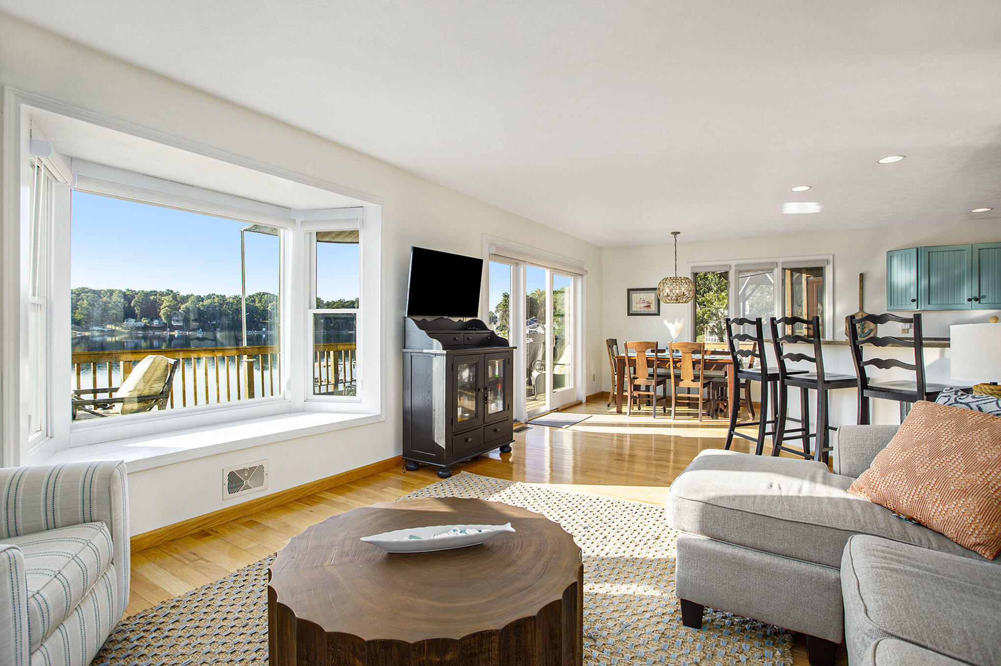 Delton, Michigan 49046, United States, 3 Bedrooms Bedrooms, ,2 BathroomsBathrooms,Residential,Pending,203824