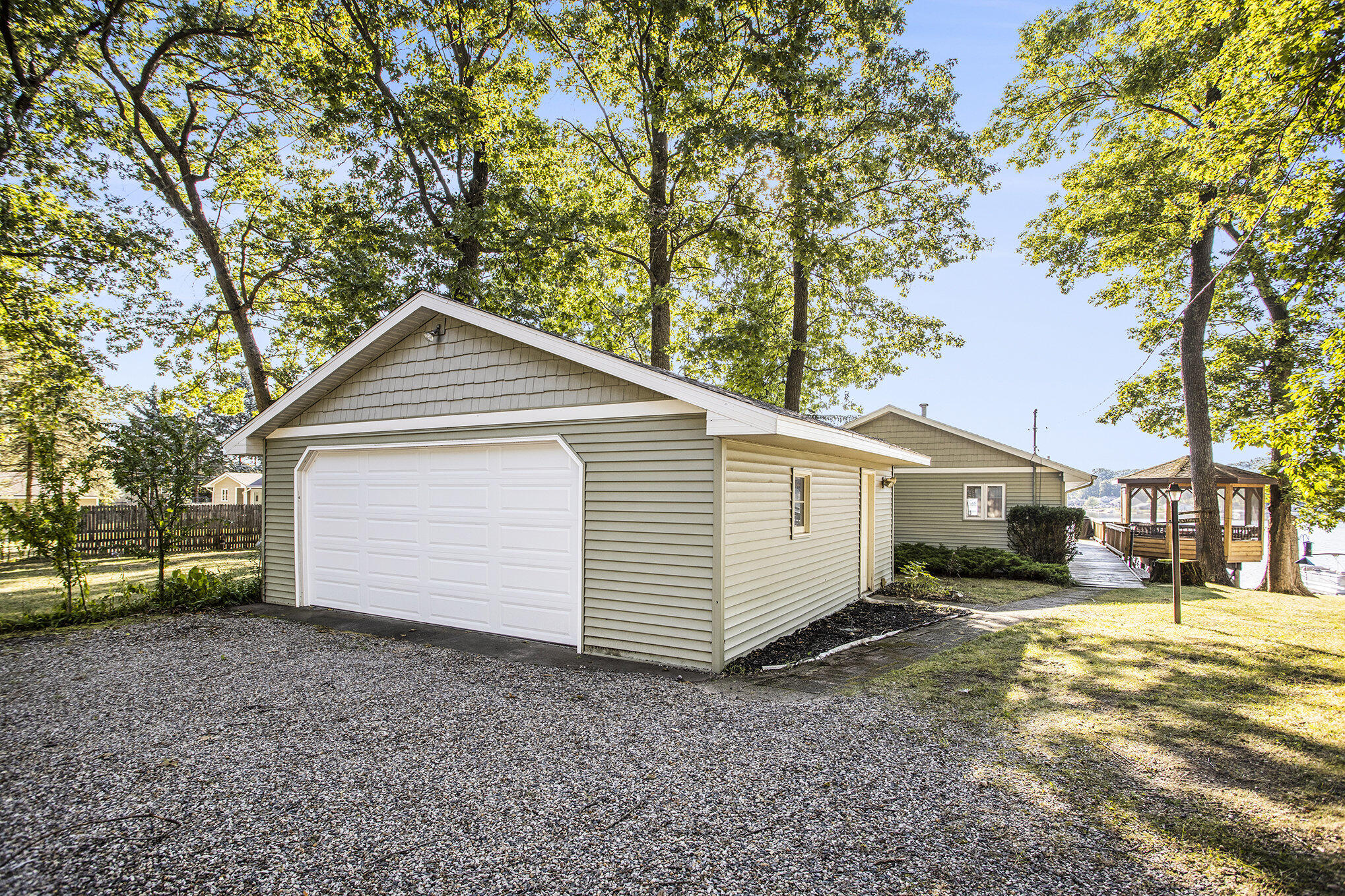 Delton, Michigan 49046, United States, 3 Bedrooms Bedrooms, ,2 BathroomsBathrooms,Residential,Pending,203824