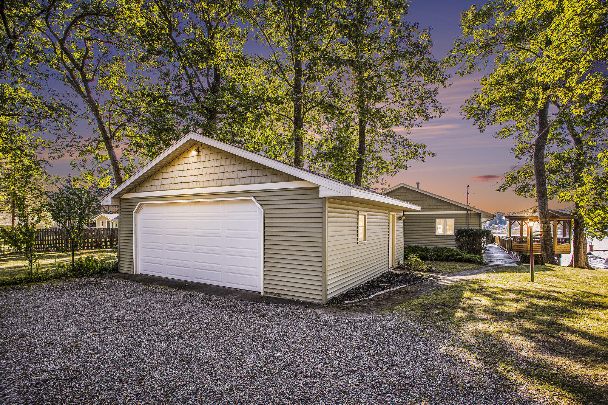 Delton, Michigan 49046, United States, 3 Bedrooms Bedrooms, ,2 BathroomsBathrooms,Residential,Pending,203824