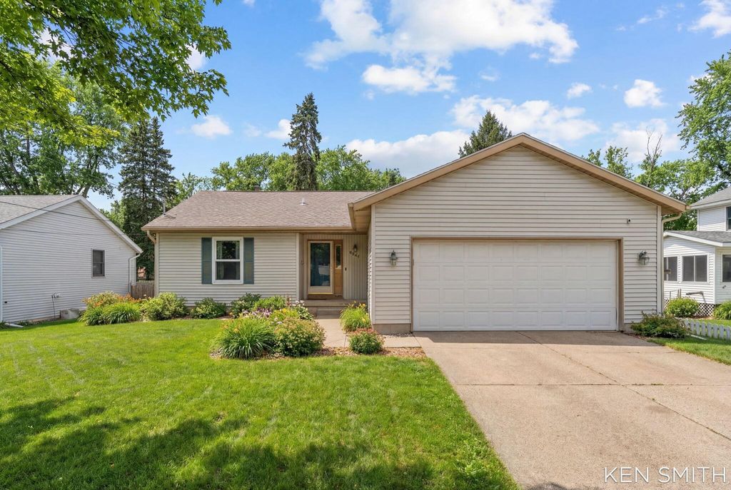 Photo of 3621 Barker Street, Hudsonville, MI 49426 (MLS # 26005707)