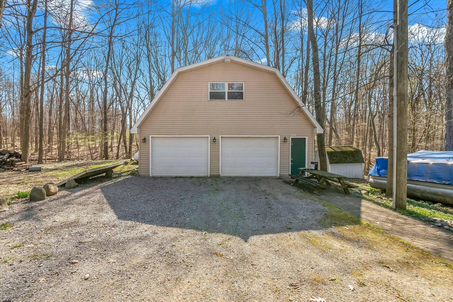 3549 Alpine Ct Barn
