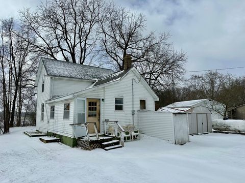 Photo of 3593 S Maple Island Road, Hesperia, MI 49421 (MLS # 26010032)