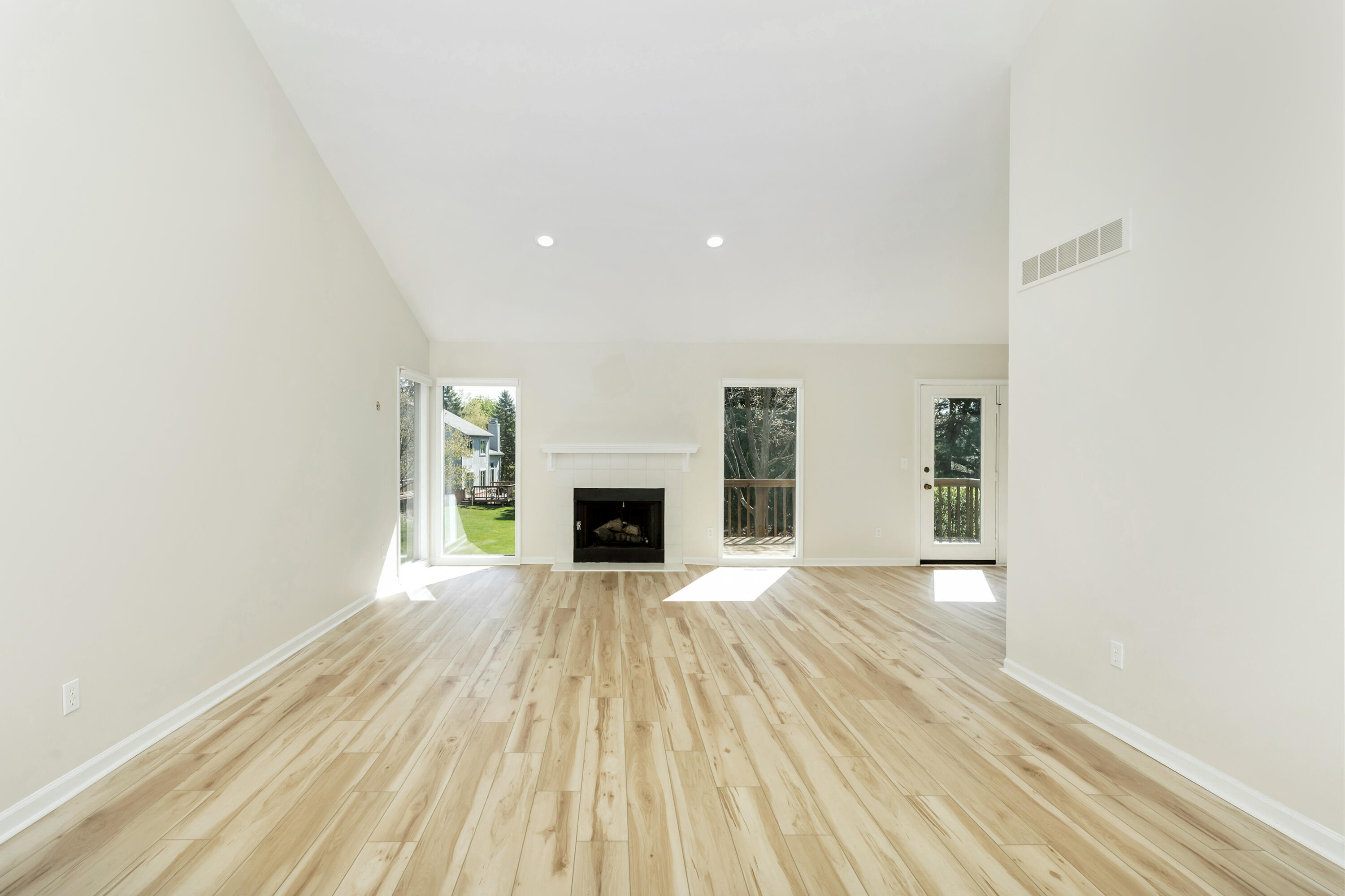 37743 Avon Lane