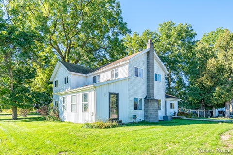 Photo for 6346 S Sheridan Road