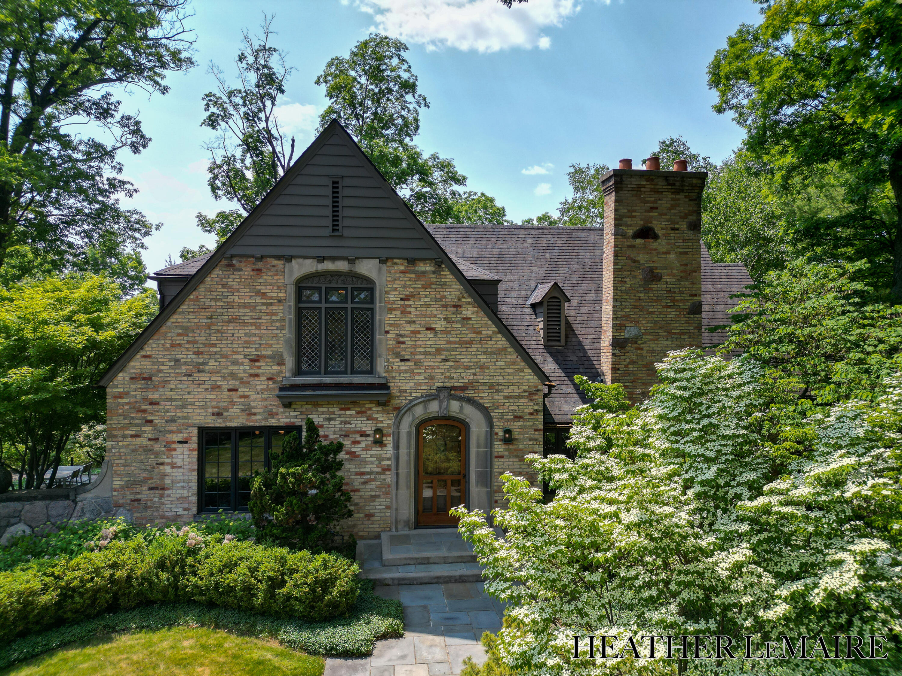 Photo 1 of 56 of 5 Park Hills Drive SE house