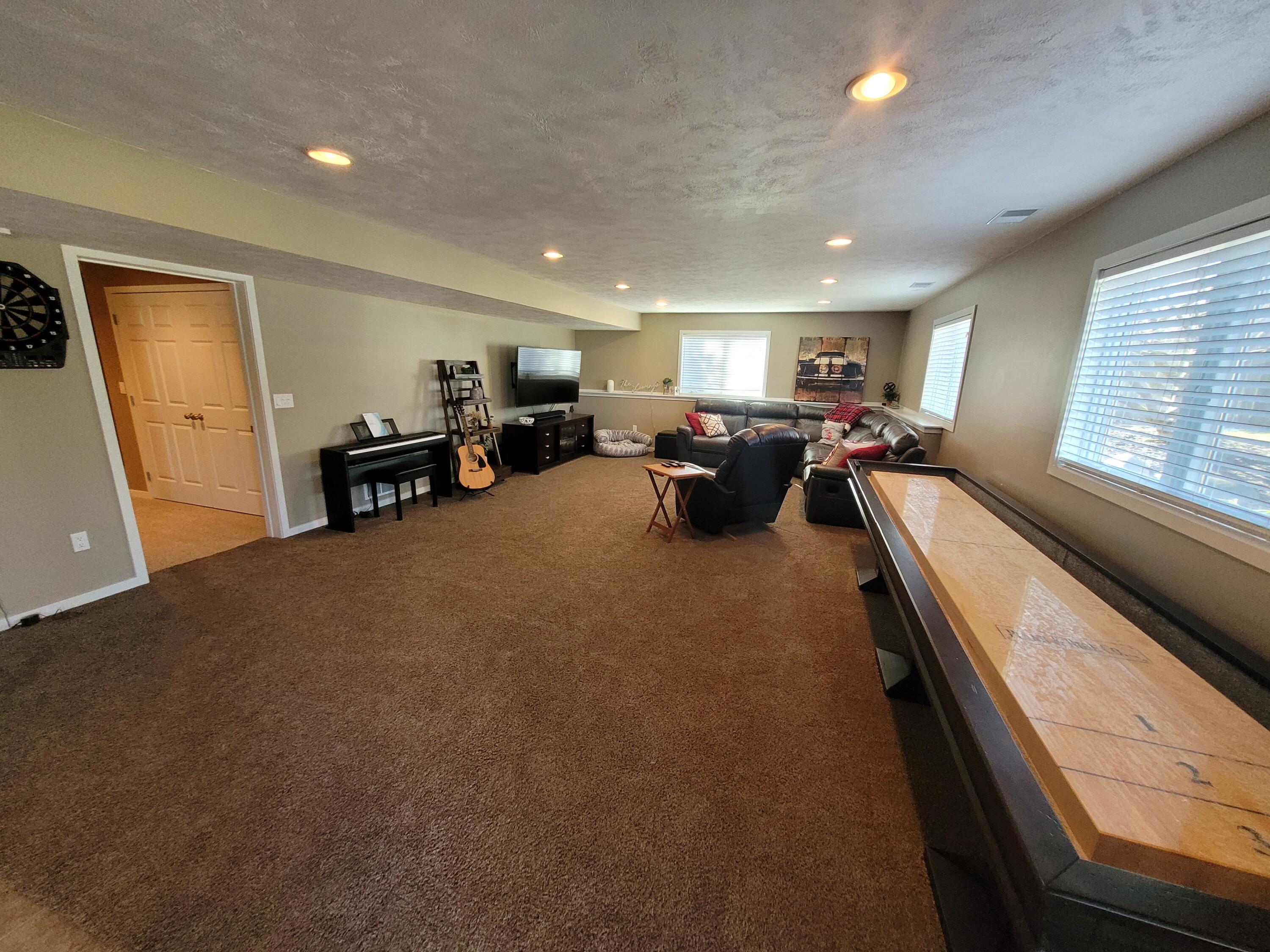Photo 8 of 20 of 1070 Woodspointe Drive SW house