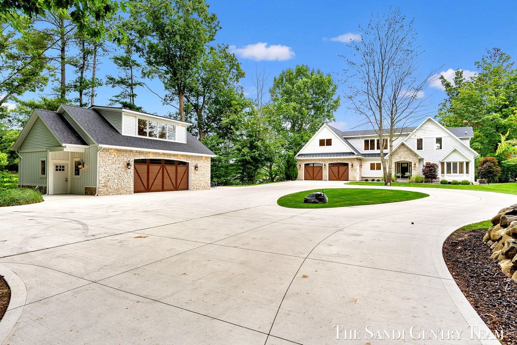 Photo of 17870 W Spring Lake Road, Spring Lake, MI 49456 (MLS # 26022443)
