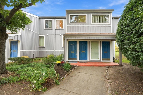 9715 HARBOUR COVE CT, YPSILANTI, MI 48197 - Image 7fde541bc3f7256865565d43f3efa849/1404079064
