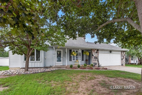 Photo for 3131 Willow Creek Drive SW