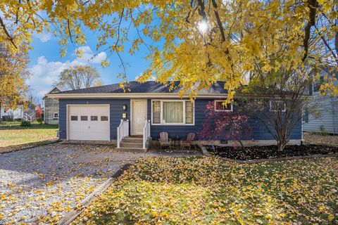 8 Poplar Street Three Oaks MI 49128