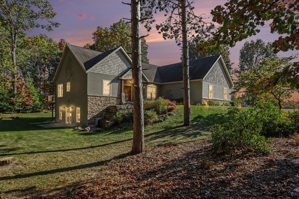 68561 ROSE MEADOW LANE, LAWTON, MI 49065 - Image 802e6bf00c3eb2e840a6bca474d3bec7/3187880320