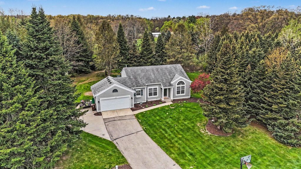 Photo of 11660 Maggie Court NE, Rockford, MI 49341 (MLS # 26024459)