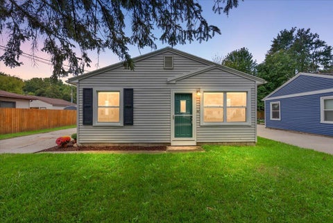 Photo for 134 Wavell Street SE