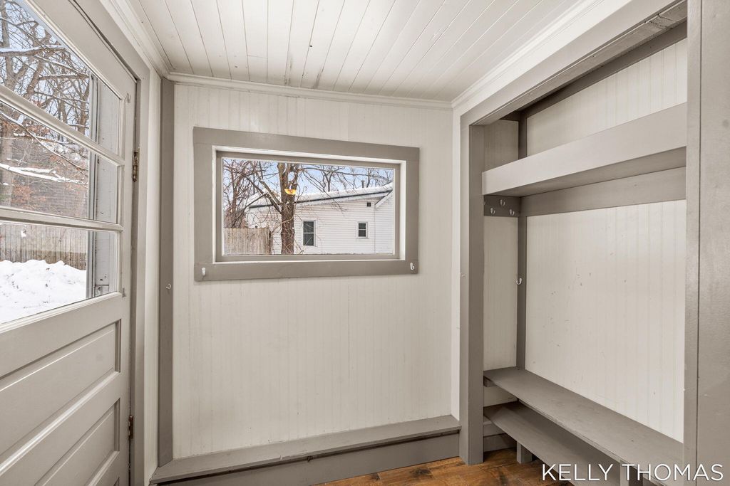 Photo of 2052 Woodward Street, Muskegon, MI 49442 (MLS # 26004925)