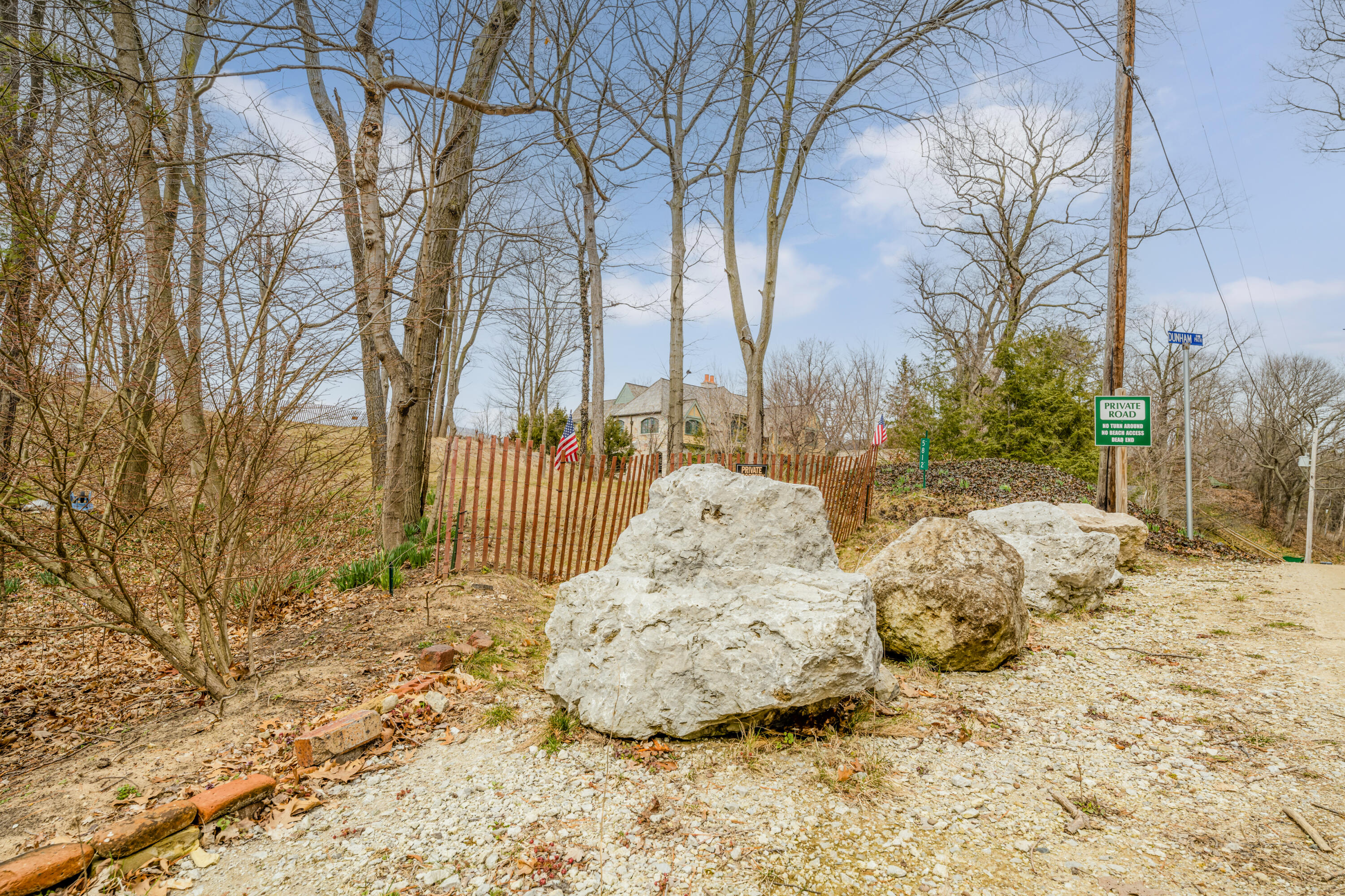 5812 Dunham Path