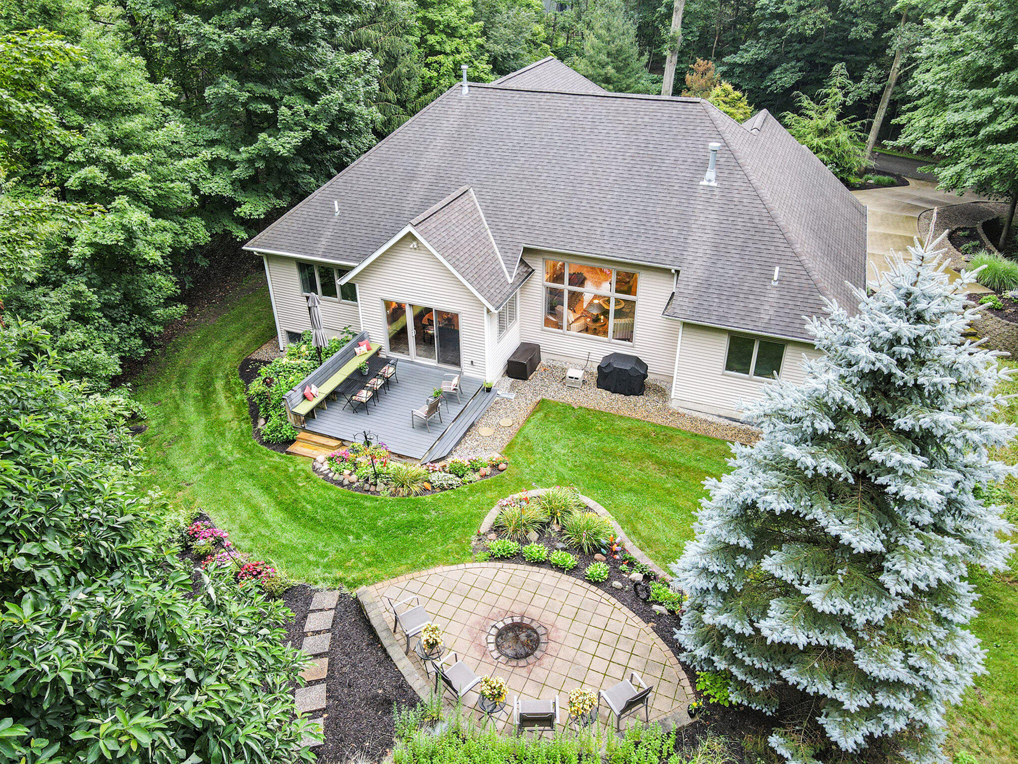 6607 Timber Cove