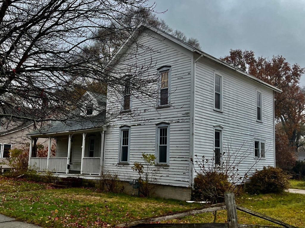 Photo of 1200 Washington Avenue, Grand Haven, MI 49417 (MLS # 25059952)