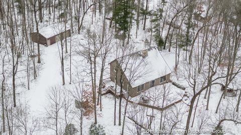 8482 S Cypress Avenue Newaygo MI 49337