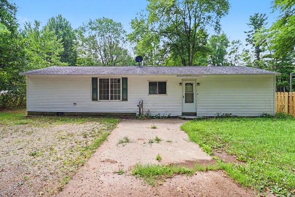 6860 MAPLE ST, NEWAYGO, MI 49337 - Image 812e2edf8b396eeceb44d38732a9166d/3696952358