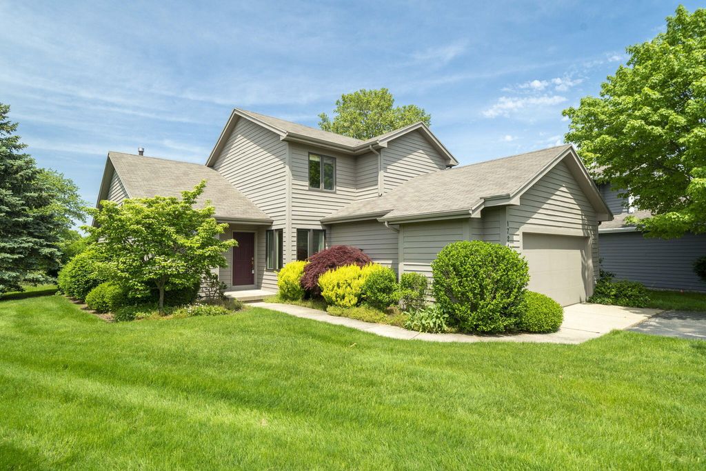 Photo of 1721 Fountainview Court SE, Caledonia, MI 49316 (MLS # 24025486)