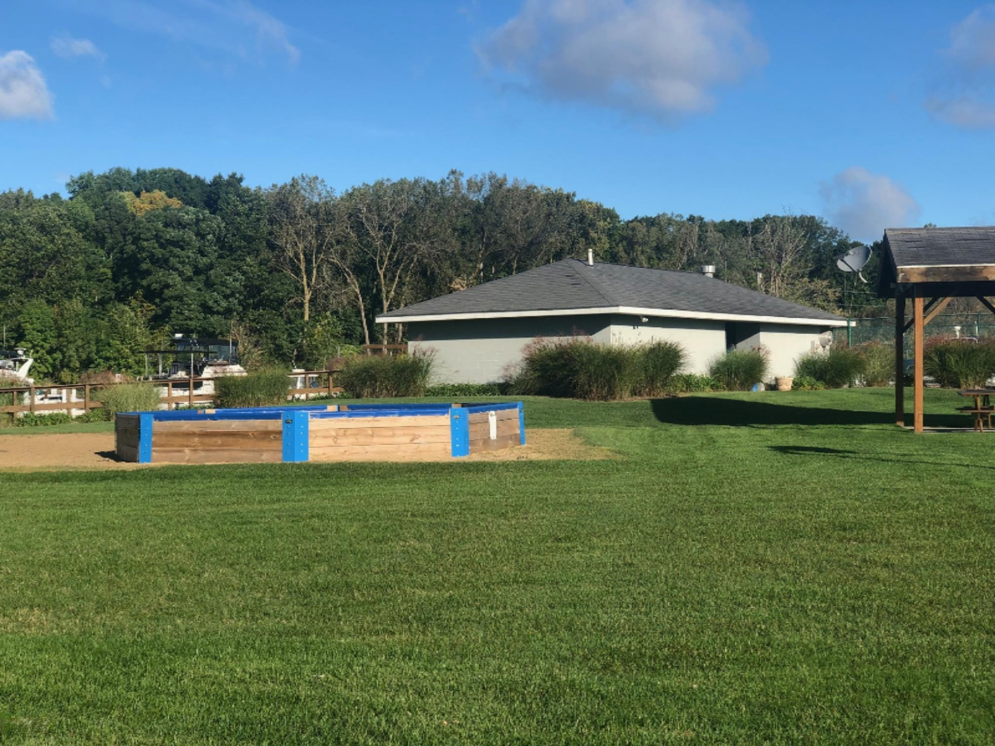 2510 Bay Pointe Drive