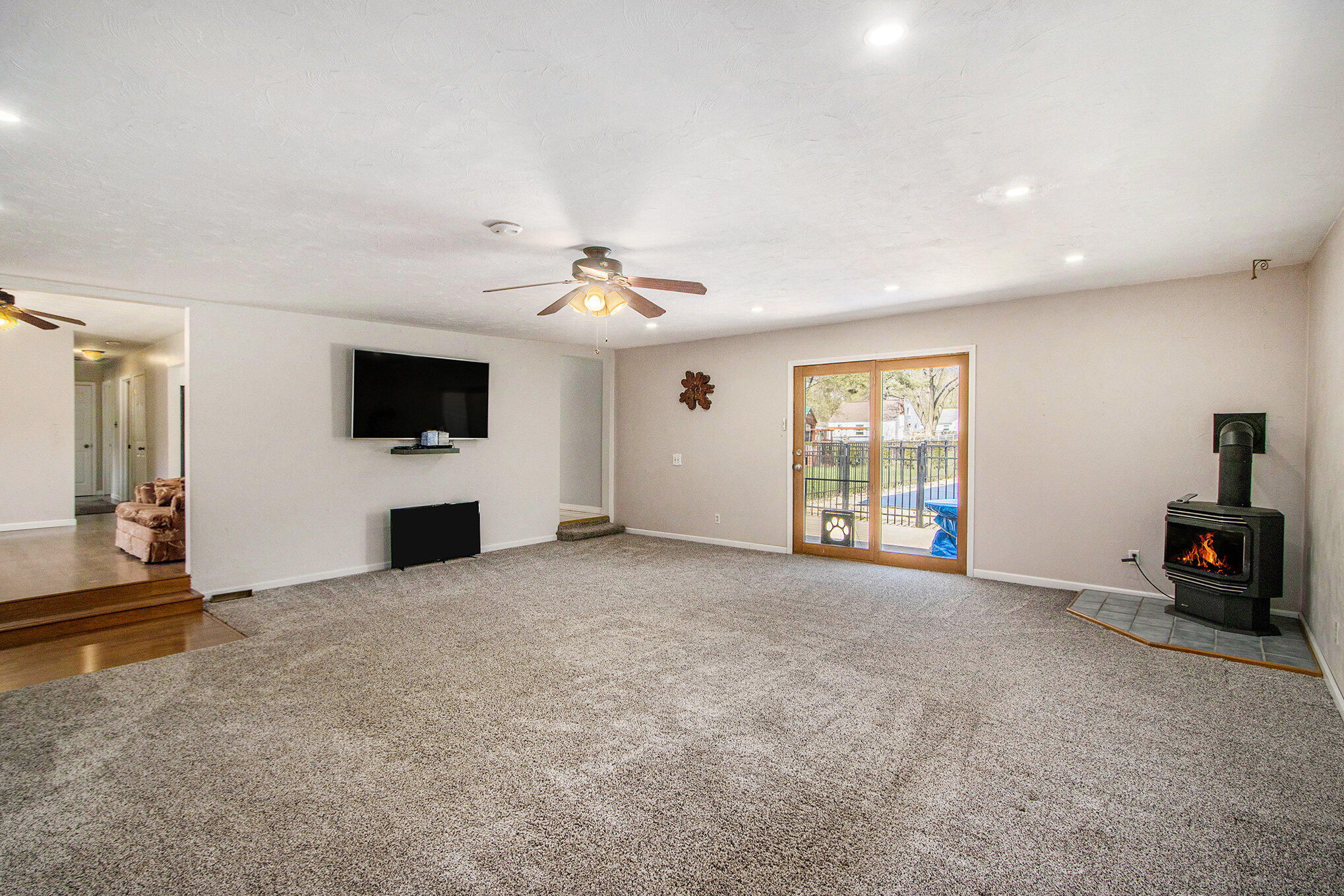 Portage, Michigan 49002, United States, 3 Bedrooms Bedrooms, ,2 BathroomsBathrooms,Residential,Pending,116918