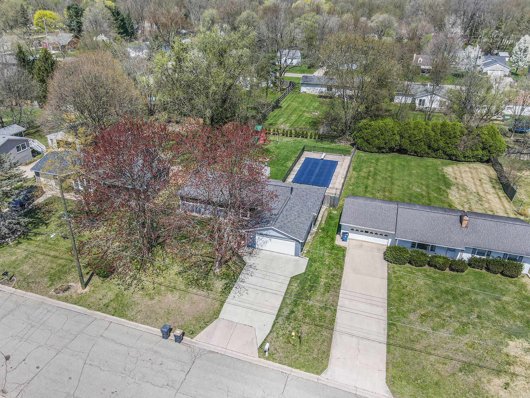 Portage, Michigan 49002, United States, 3 Bedrooms Bedrooms, ,2 BathroomsBathrooms,Residential,Pending,116918