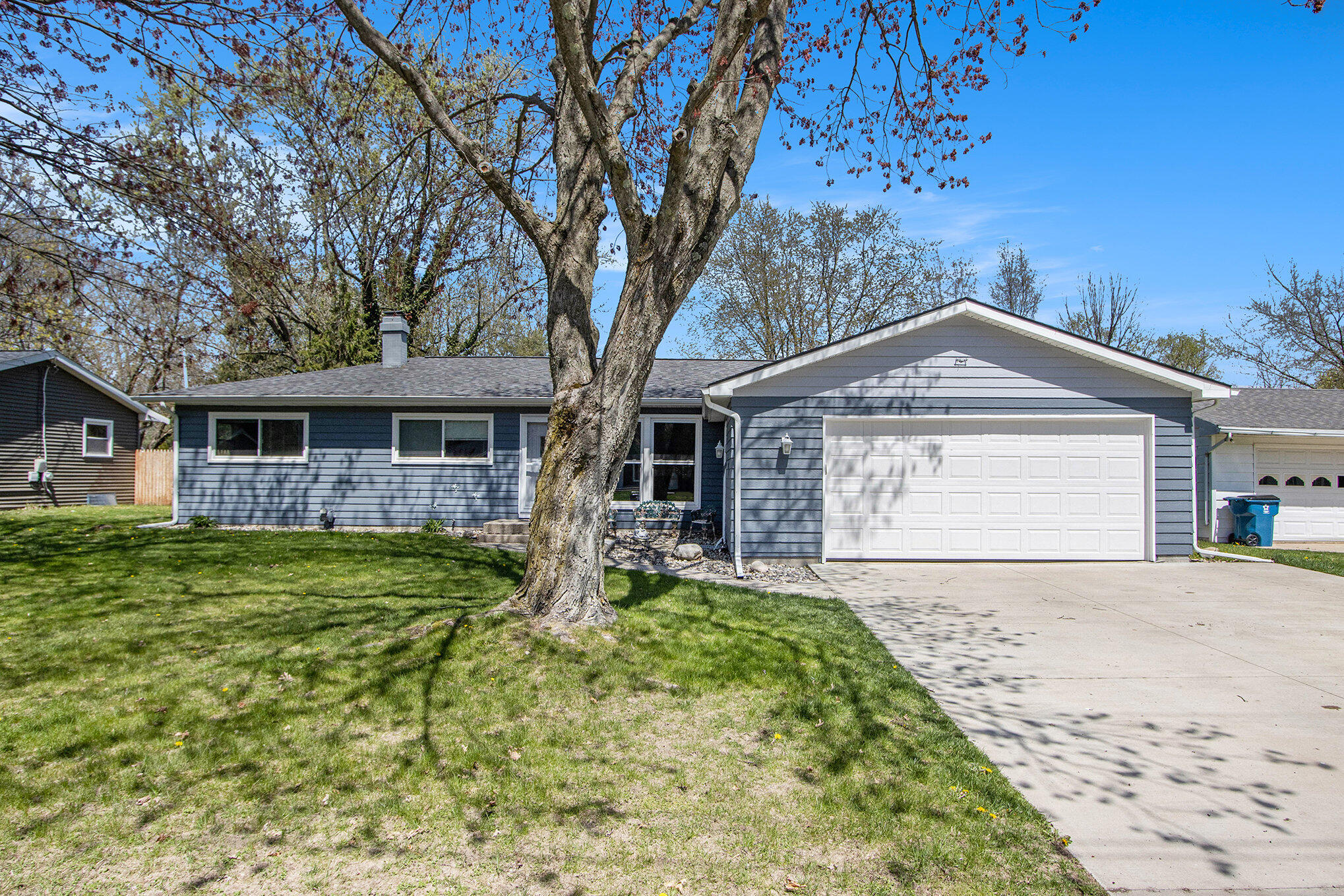 Portage, Michigan 49002, United States, 3 Bedrooms Bedrooms, ,2 BathroomsBathrooms,Residential,Pending,116918