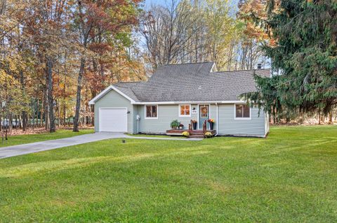 9721 Willow Road Canadian Lakes MI 49346