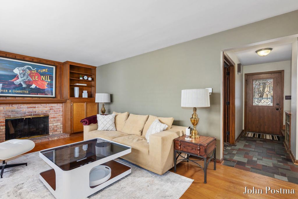 Photo of 1753 Breton Road SE, East Grand Rapids, MI 49506 (MLS # 26008333)