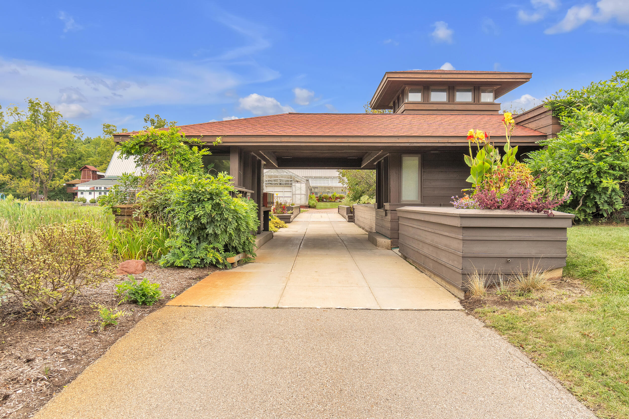 5105 Turtle Point Drive