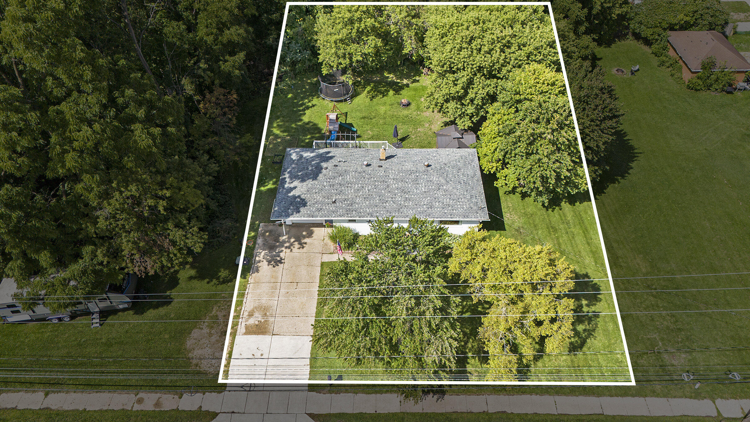 Wyoming, Michigan 49519, United States, 4 Bedrooms Bedrooms, ,2 BathroomsBathrooms,Residential,Pending,202403