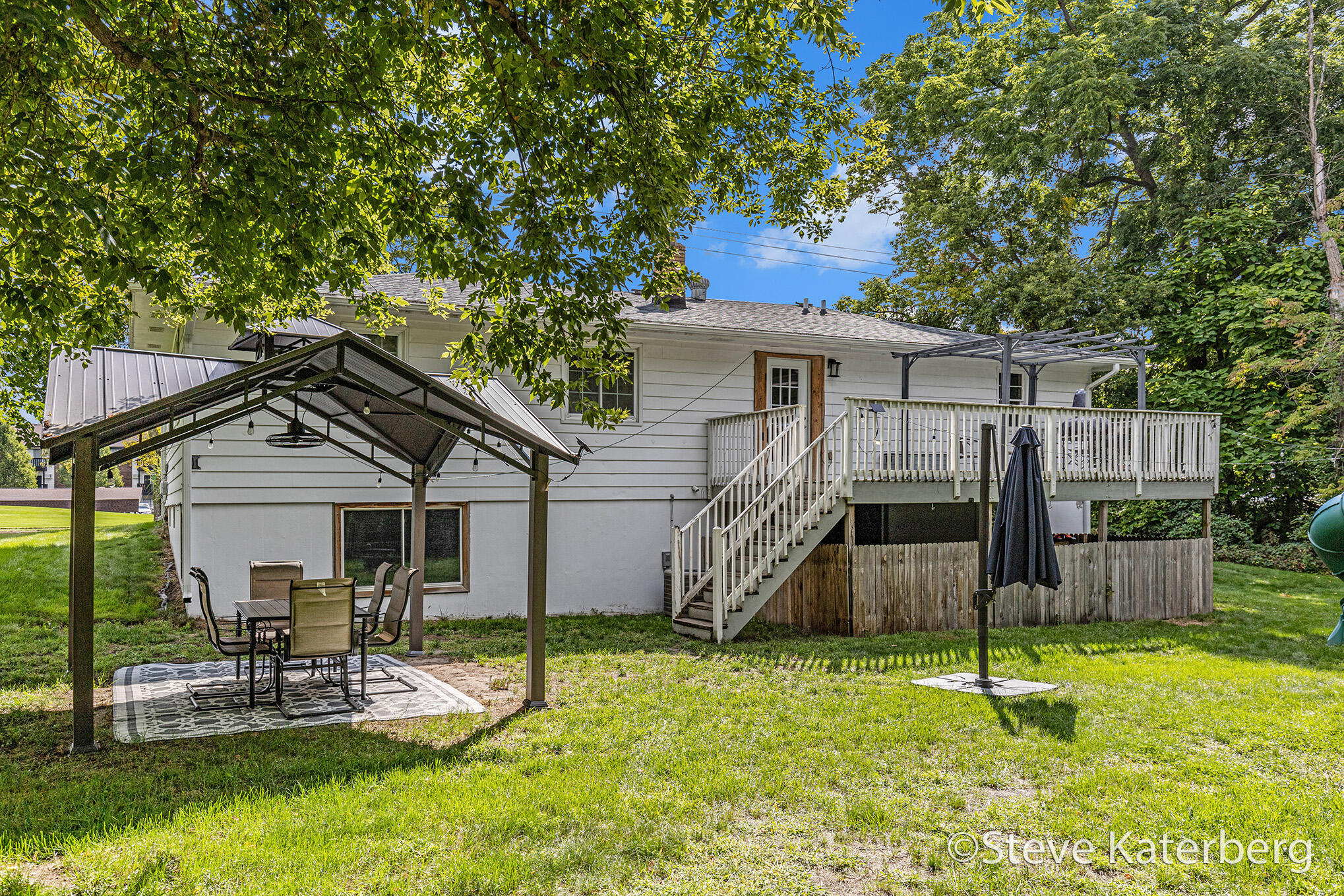 Wyoming, Michigan 49519, United States, 4 Bedrooms Bedrooms, ,2 BathroomsBathrooms,Residential,Pending,202403