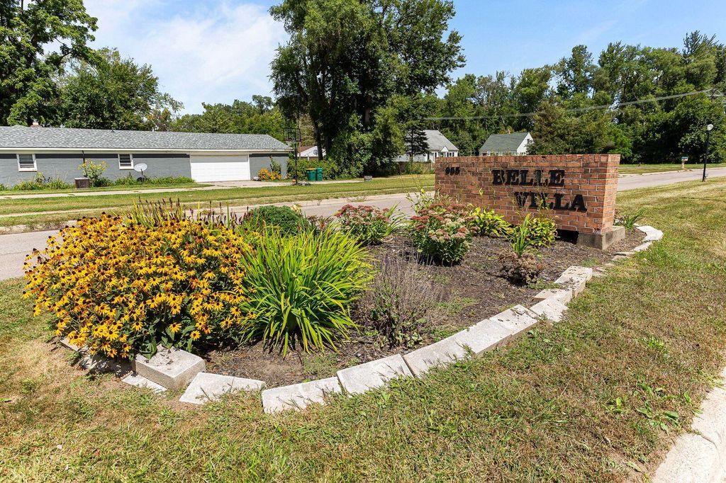 Photo of 207 Astor Boulevard #18, Belleville, MI 48111 (MLS # 26003388)