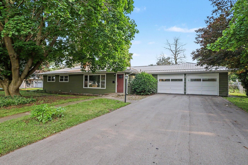 Photo of 410 Lake Street, Homer, MI 49245 (MLS # 26043047)