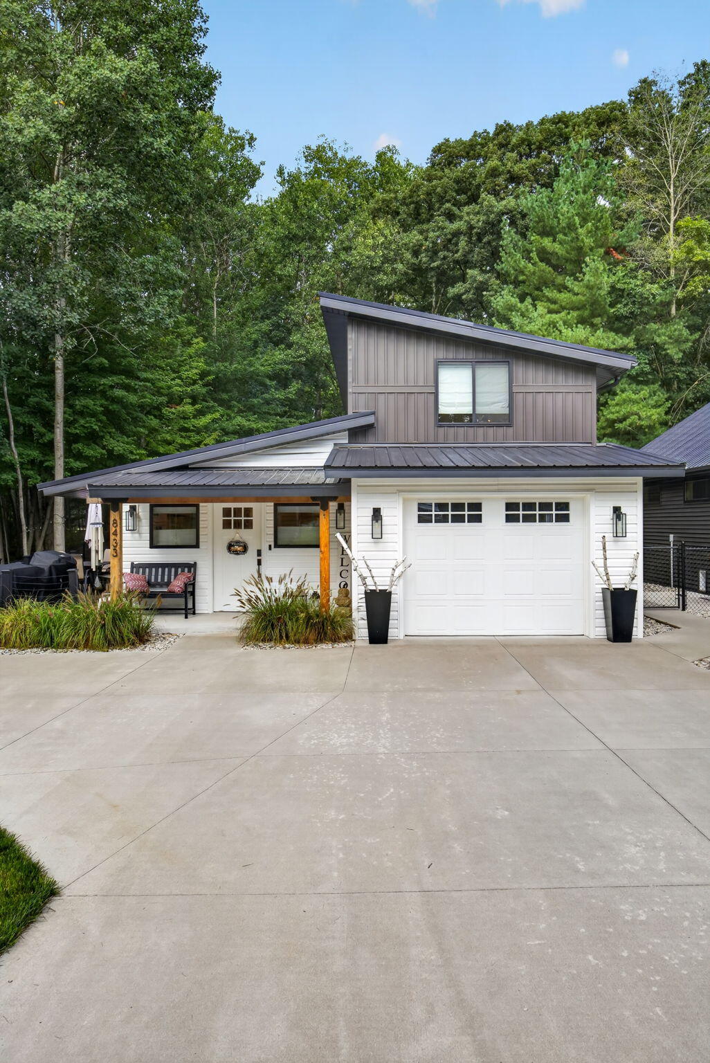 8433 Montreal Lane