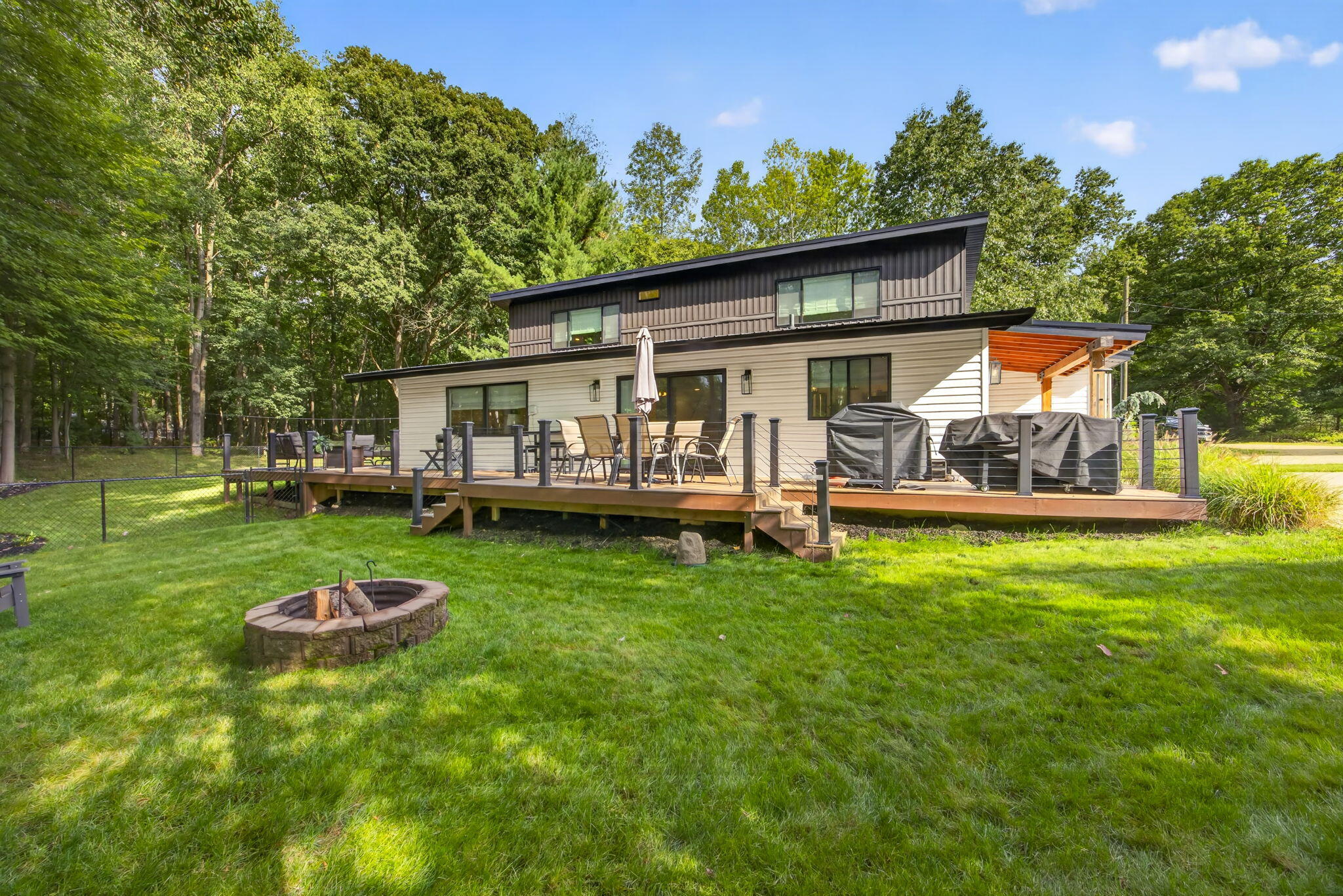 8433 Montreal Lane