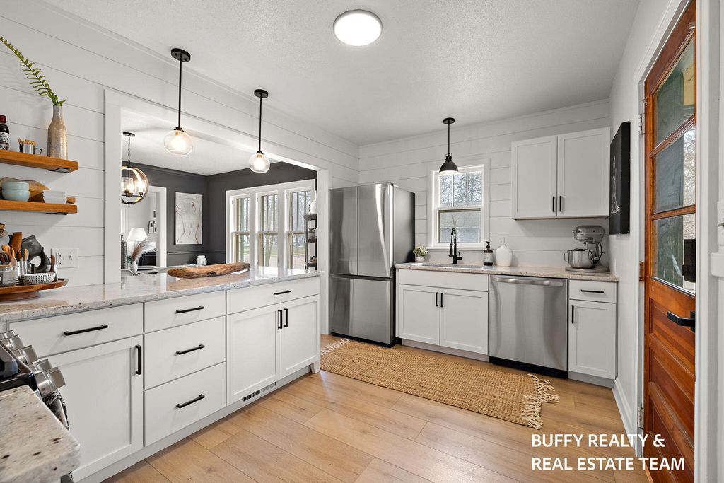 Photo of 2208 Torrent Street, Muskegon, MI 49441 (MLS # 26015717)