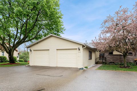 Photo of 3104 Old Kent Road SE #26, Kentwood, MI 49512 (MLS # 26018932)