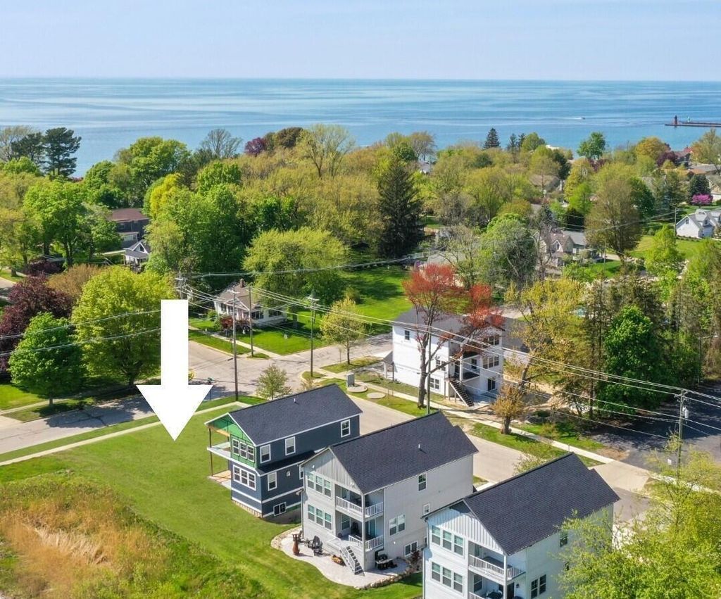 Photo of 901 St Joseph Street, South Haven, MI 49090 (MLS # 26005278)