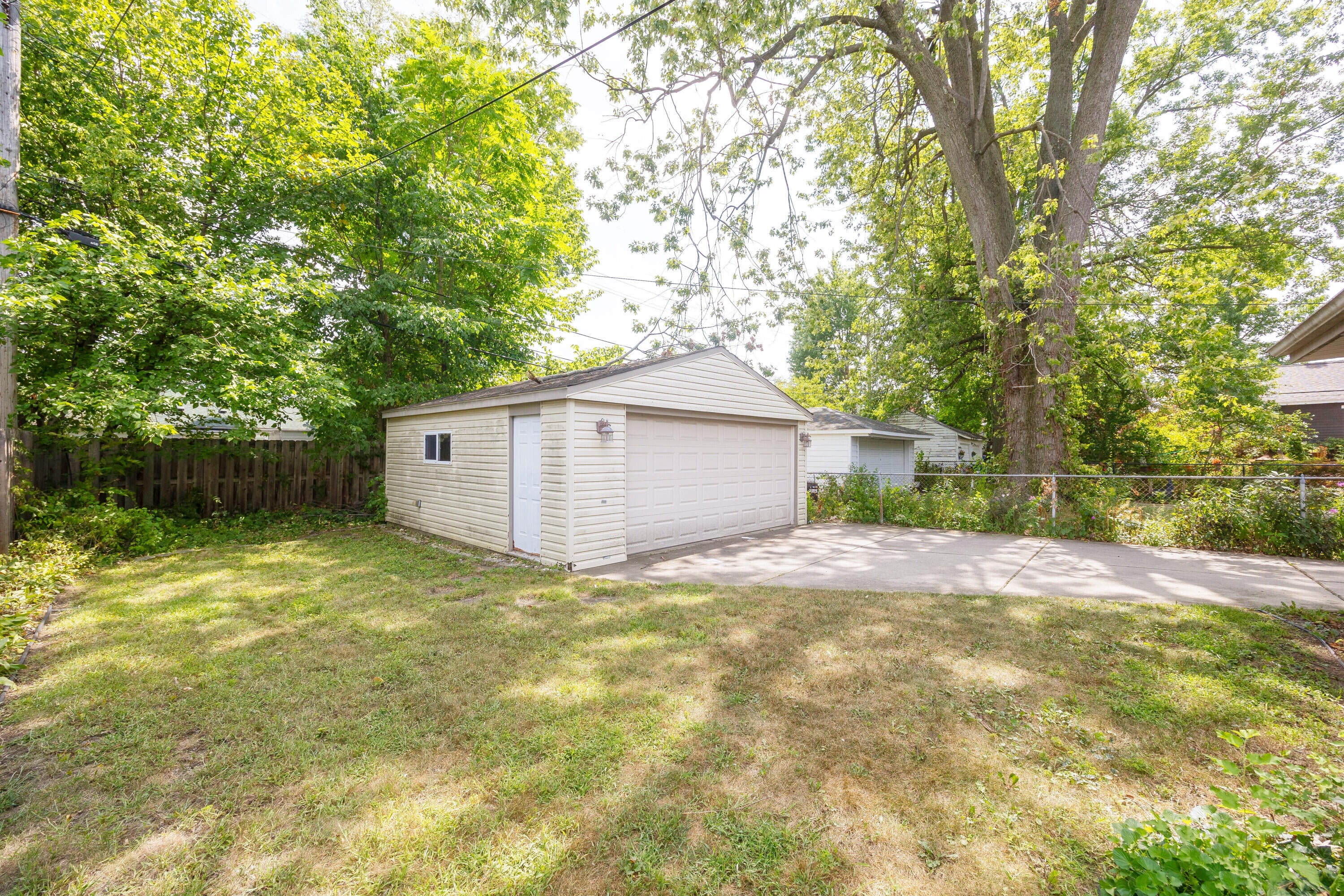 711 Kayser Avenue